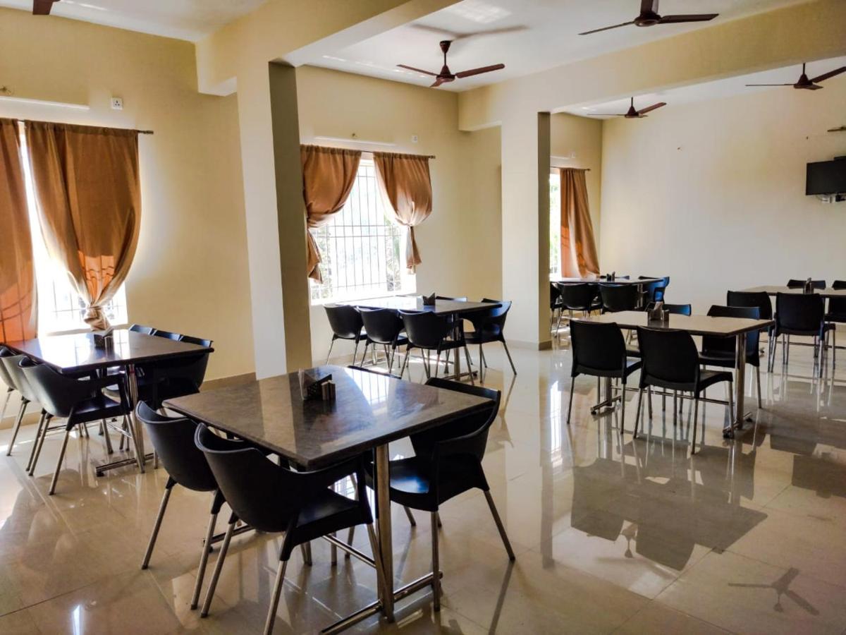 Fortune Village Hotel Кундапур Екстериор снимка