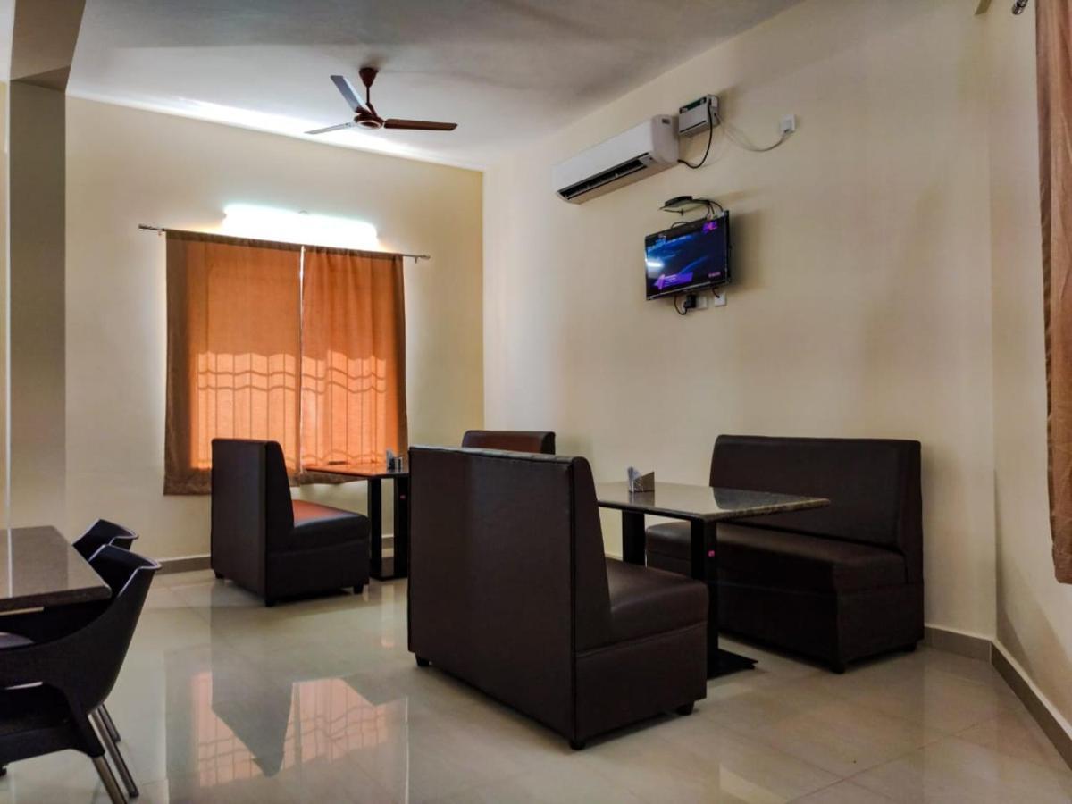 Fortune Village Hotel Кундапур Екстериор снимка