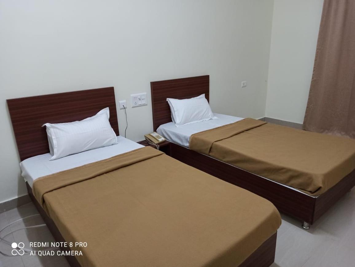 Fortune Village Hotel Кундапур Екстериор снимка